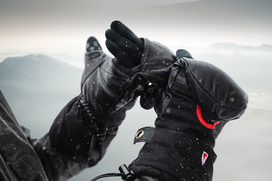 Expedition with the HEAT 3 SMART PRO glove